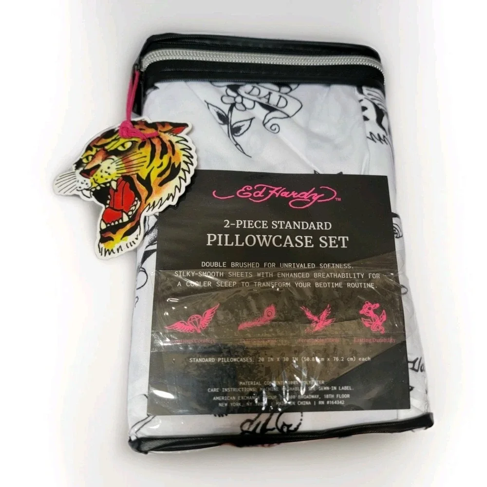 NEW Ed Hardy 2 Piece Standard Pillowcase Set Tattoos Tiger Skull Black White‎